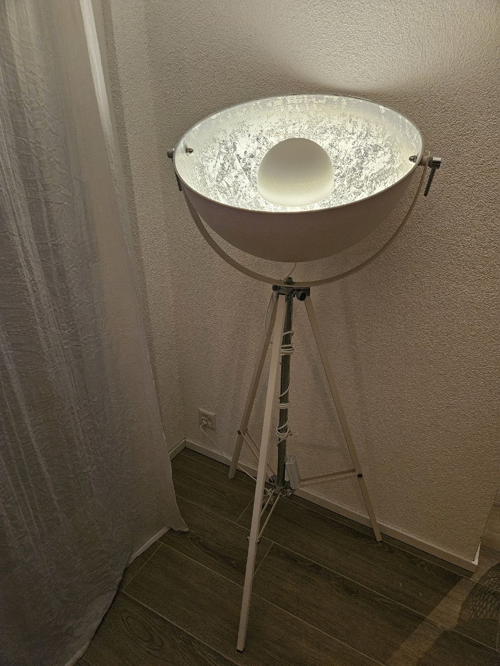 Pfister Lampade: Stehleuchte Weiss Studio-Style vom Möbel Pfister – Usato da Dübendorf venduto da ciindarxlla 1