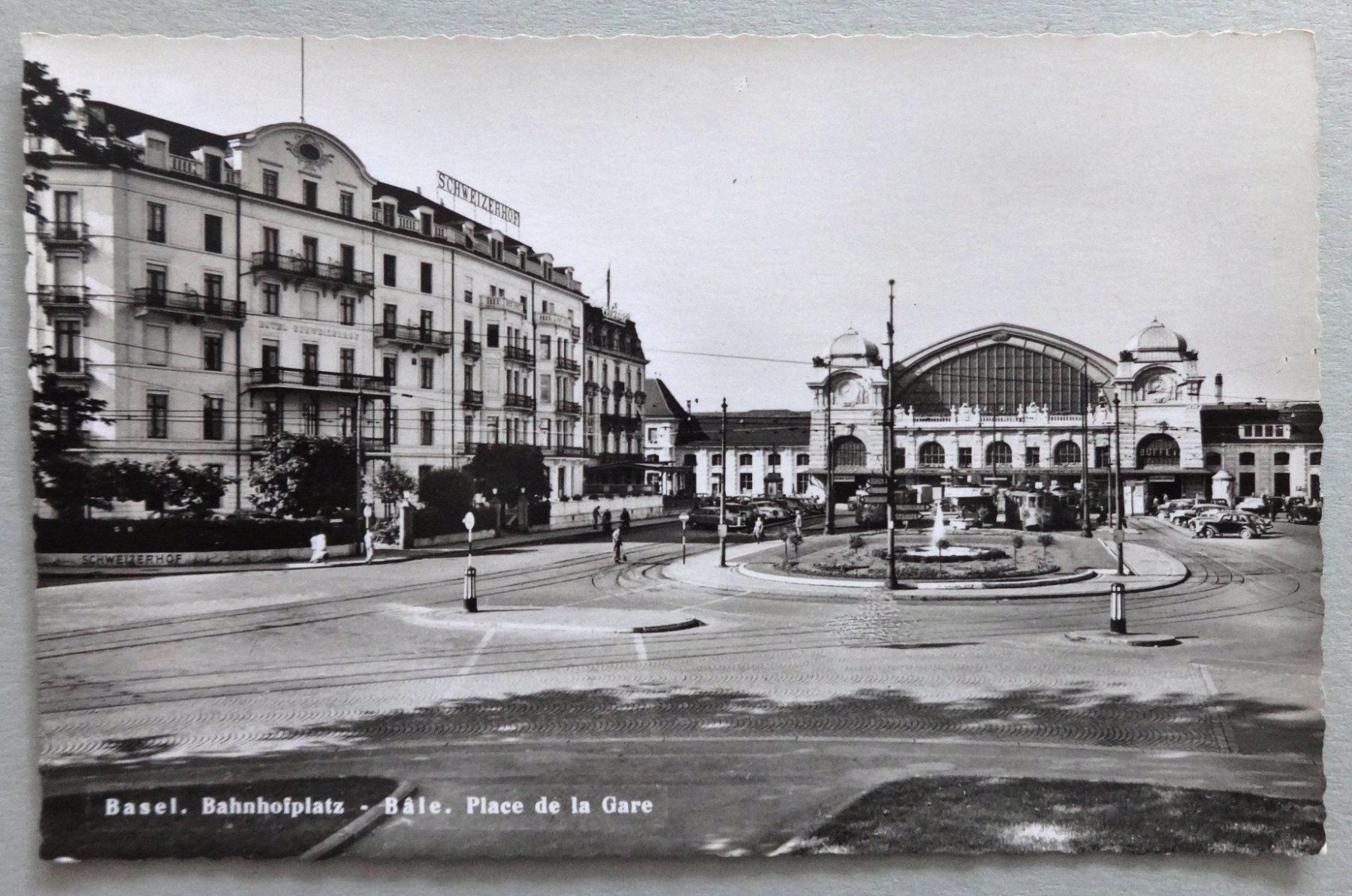 Cartes postales: Basel, Bahnhofplatz, Place de la Gare – D'occasion à Fétigny par Billy2miny