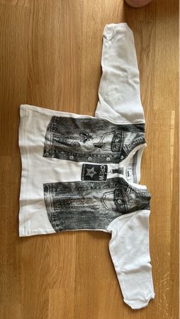 Cooles Langarmshirt mit Jeansjacken-Druck, Grösse 86