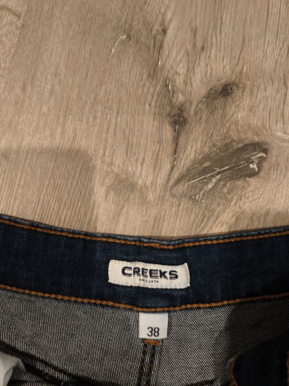 Jeans: jeans corti – Usato da Bioggio venduto da OresteIronix