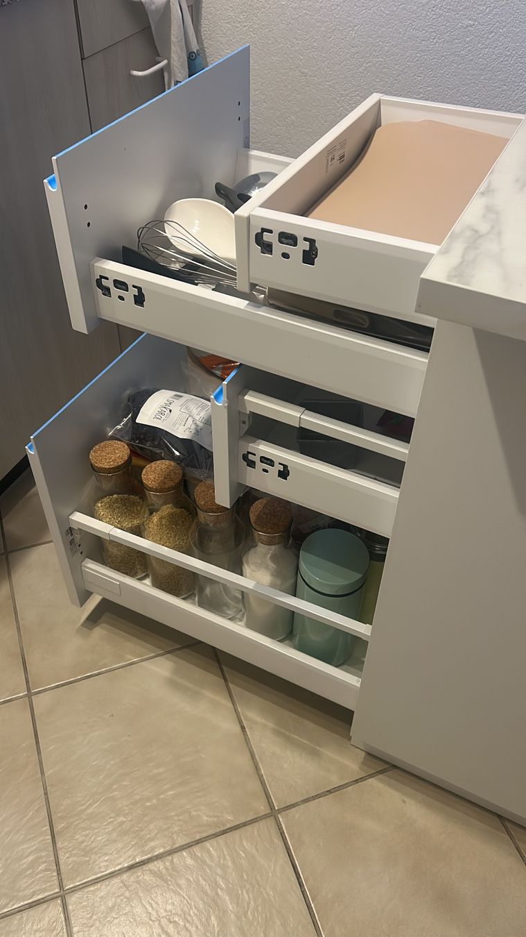 Cucine complete: Weisser Kücheninsel auf Räder – Usato da Tübach venduto da esosu 6