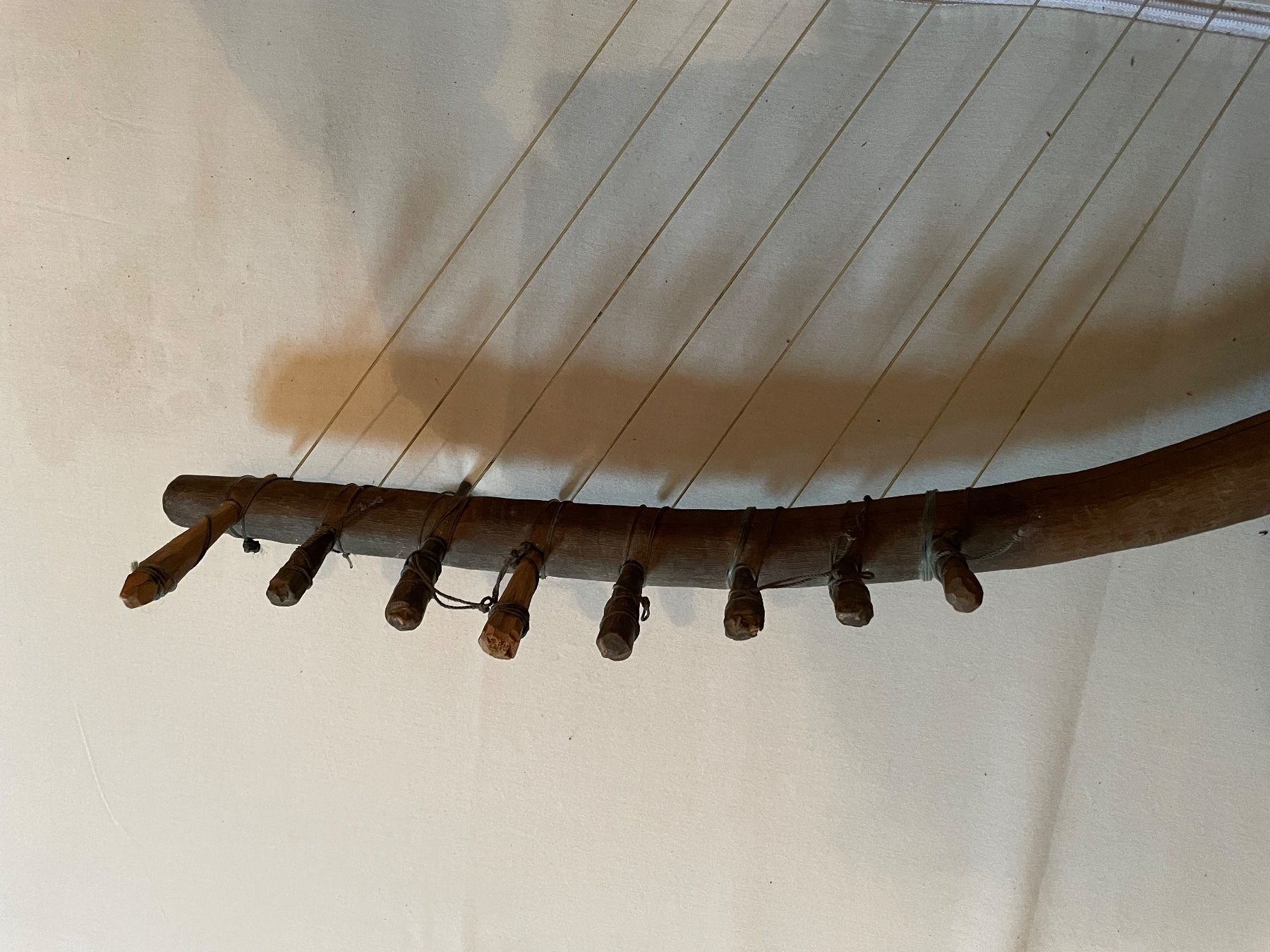 Strumenti musicali: Saiteninstrument aus AFRIKA – Usato da Bern venduto da Csaxo 5