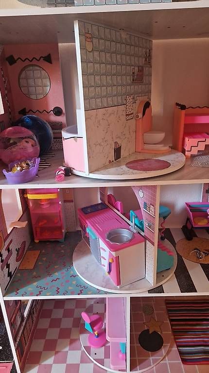 Case e mobili per bambole: L.O.L. Puppenhaus – Usato da Schlatt TG venduto da Amaresto 2