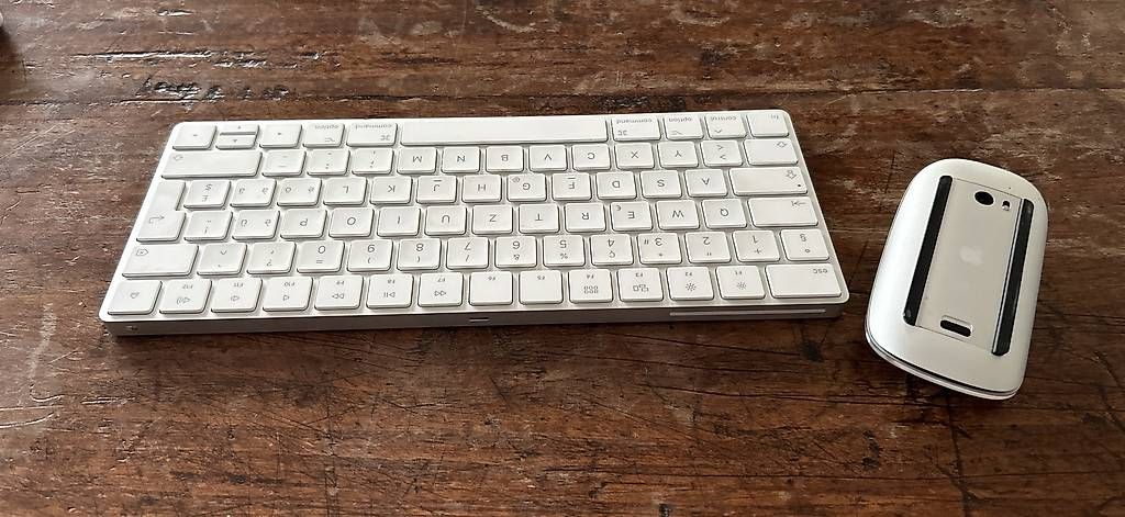 Apple Claviers: Mouse e tastiera ricaricabile apple per Mac – D'occasion à Bellinzona par Yoichi 1