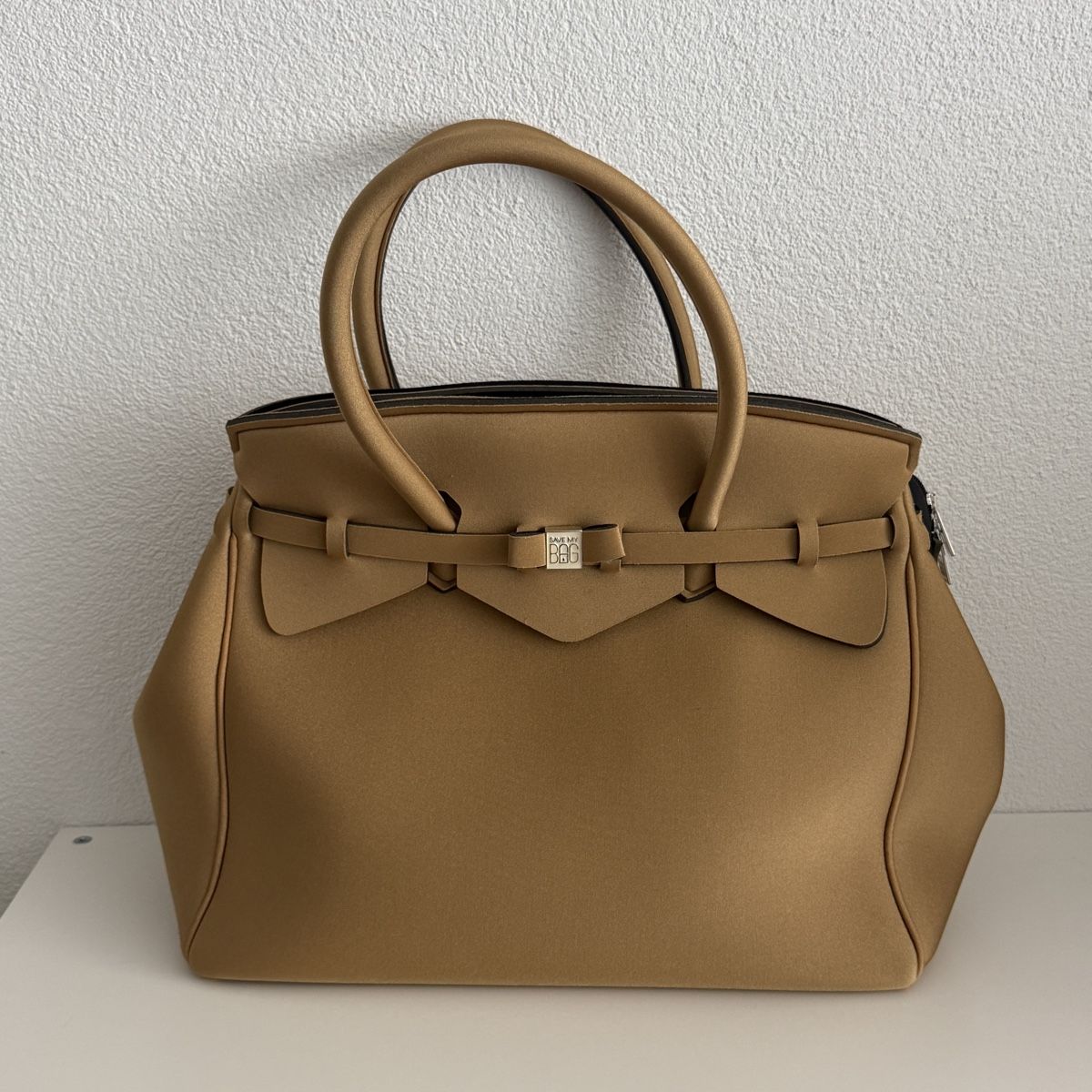 Taschen für Damen: Save my Bag Gold Shopping Bag – Gebraucht aus Liestal von kurz.weilig