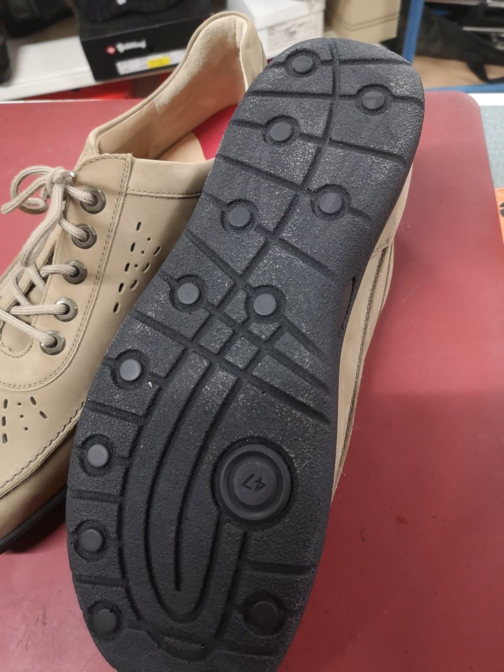 Helvesko Herrenschuhe: Helvesko – Neu und originalverpackt aus Möhlin von Highwaytom 1