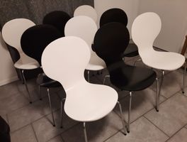 9 Stühle, guter Zustand, schwarz weiss