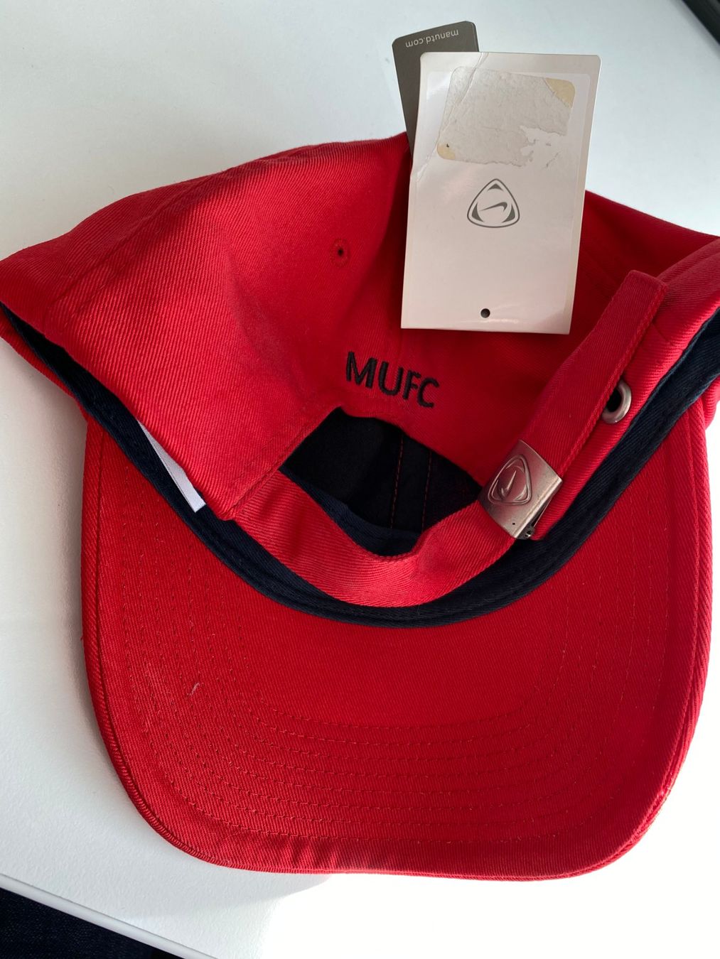 Altro in  Abbigliamento & Accessori: Manchester United Kappe Rot – Nuovo e nell'imballaggio originale da Zug venduto da lmapen 1