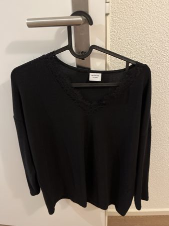 Schwarzes Langarmshirt mit Spitze Gr. S Jacqueline de Yon