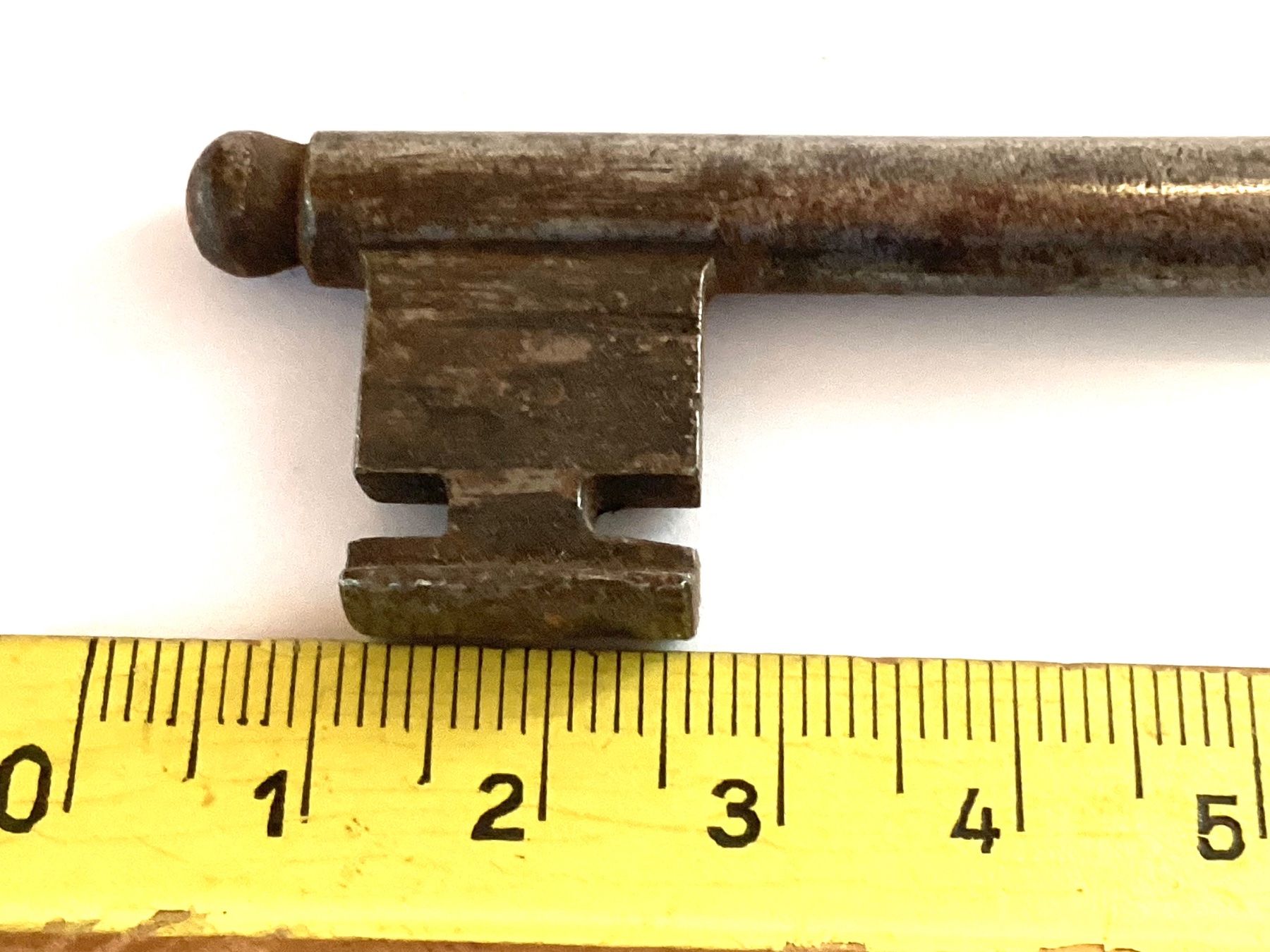 Chiavi: Antiker grösserer, geschmiedeter Buntbartschlüssel Eisen, – Usato da Eglisau venduto da mar_5rn2 4