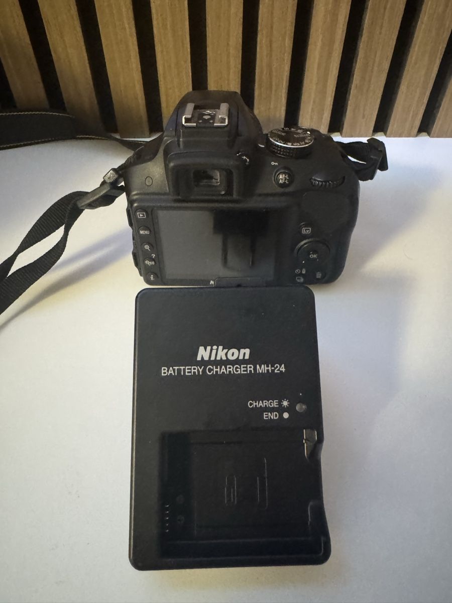 Nikon Fotocamera: Nikon Spiegelreflexkamera D3300 – Nuovo (secondo la descrizione) da Rickenbach SO venduto da marinaliiv 4