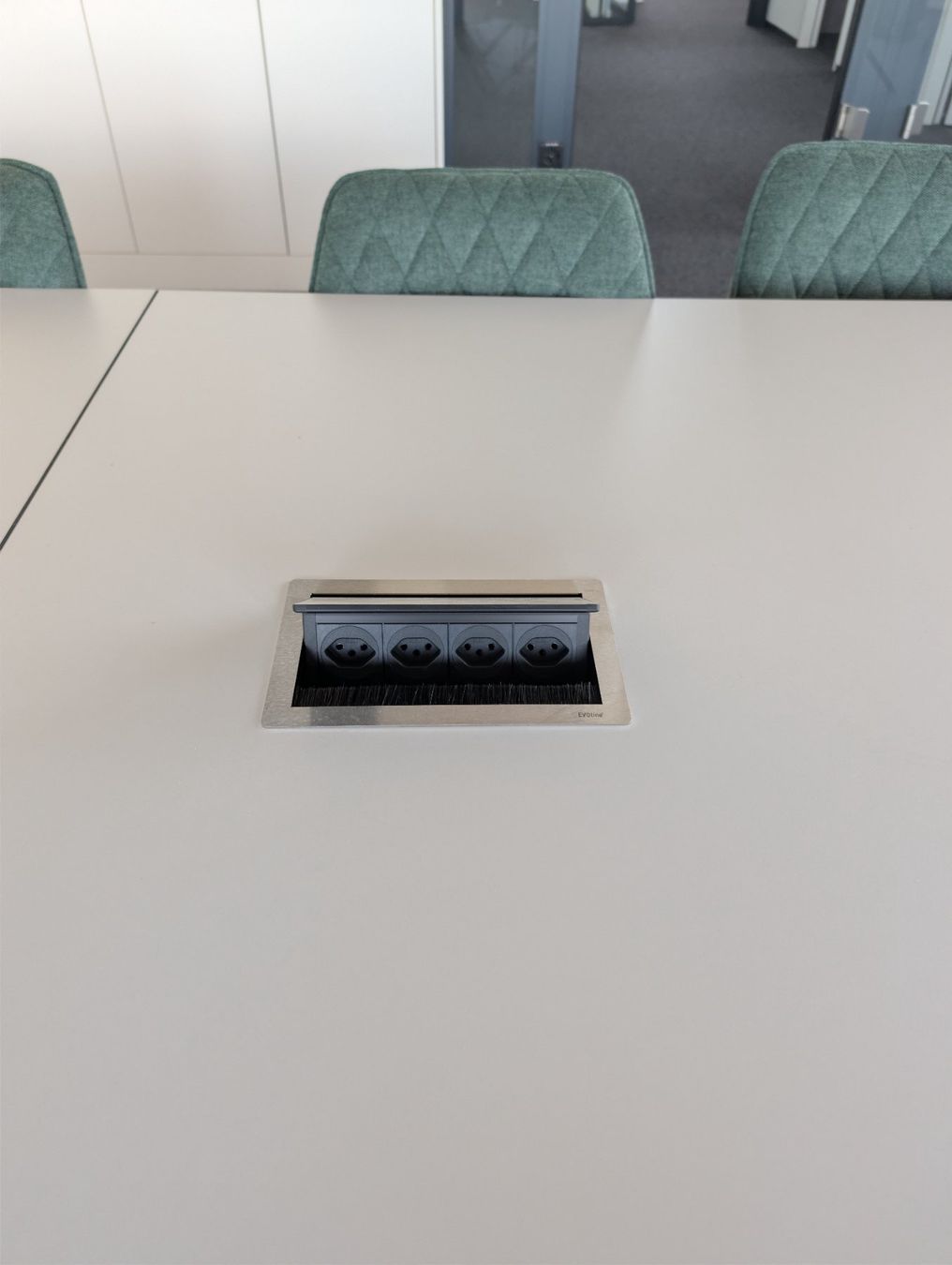 Tische: Konferenztisch QX-BEND – Gebraucht aus Willisau von p.ll.x 1