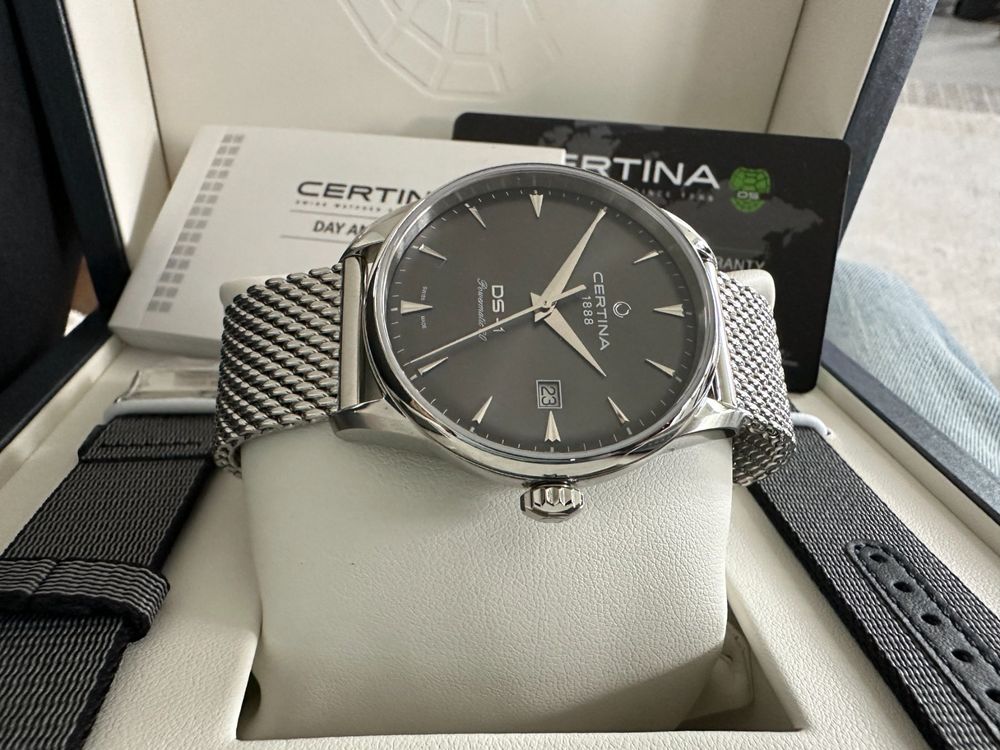 Certina Orologi: Certina DS-1 Powermatic 80 Herrenuhr, neu, mit Garantie – Nuovo e nell'imballaggio originale da Courlevon venduto da Topwatch3000 6