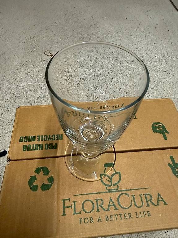 Bicchieri: Gratis: 6 Kaffee Schnapps (Kafischnaps) Gläser – Nuovo e nell'imballaggio originale da St. Gallen venduto da Soxguys