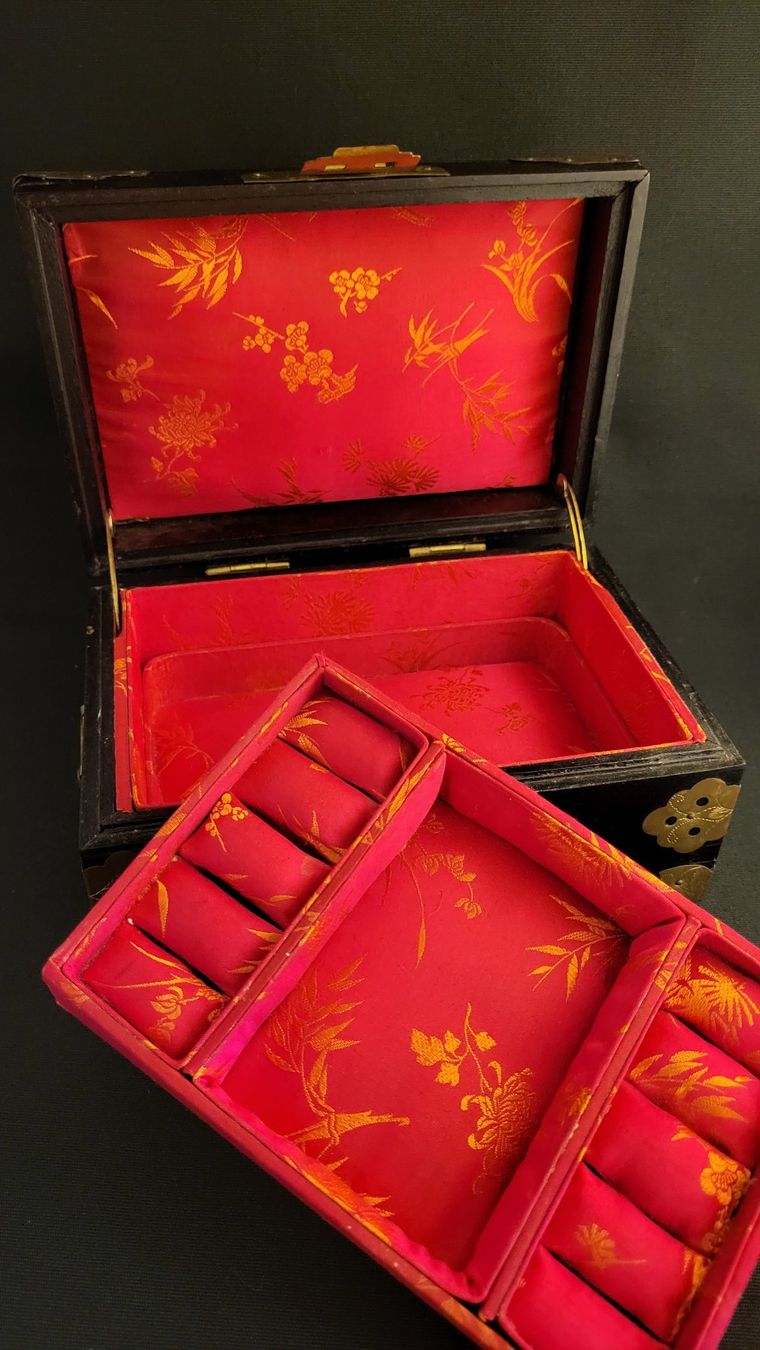 Pots: Schmuck-Schatulle CHINA – D'occasion à Basel par spinne02 6