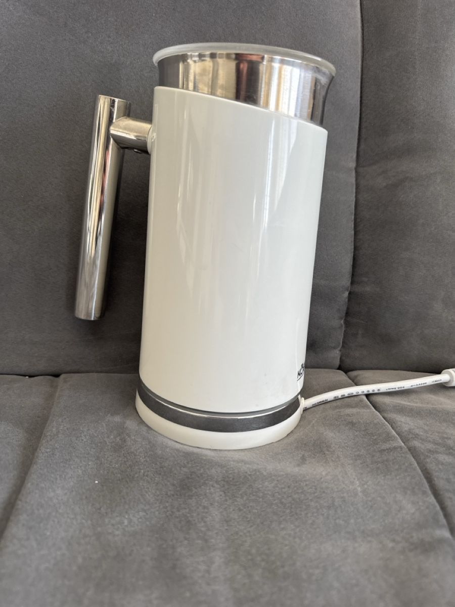 Küchengeräte: Milchaufschäumer Koenig weiss – Gebraucht aus Dänikon ZH von snowfish26