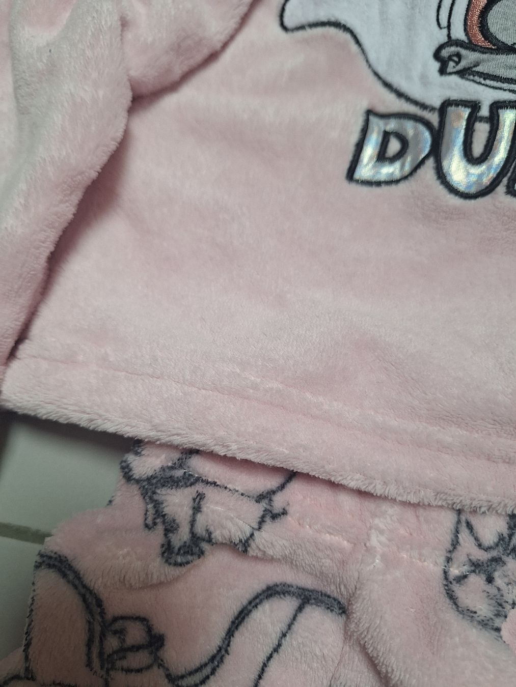 Pyjamas: Kuscheliges Pyjama Grösse 110 – D'occasion à Sissach par not_c2zq 1