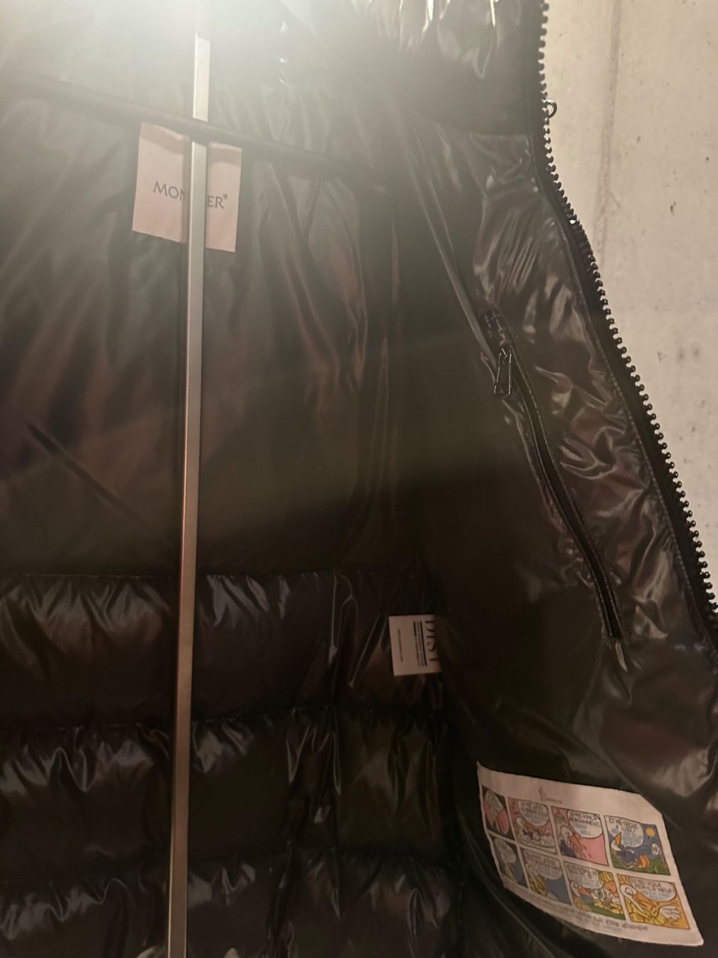 Moncler Giacche: DOUDOUNE COURTE À CAPUCHE MONCLER MAYA – Usato da MUTTENZ venduto da TAWNY1RICARDO 5