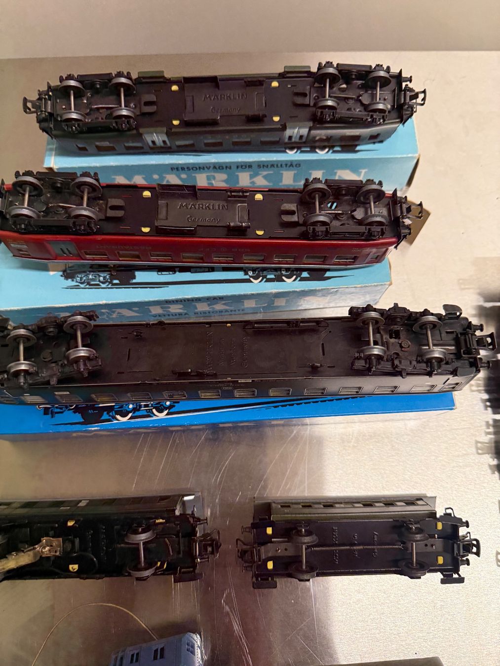Märklin Modellini di ferrovie: Märklin H0 Personen und Güterwagen – Usato da Glattbrugg venduto da Xena2014 8