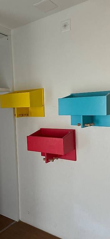 Jako-O Garderobe: Garderoben Kästchen farbig – Gebraucht aus Oberwil BL von Biene0780