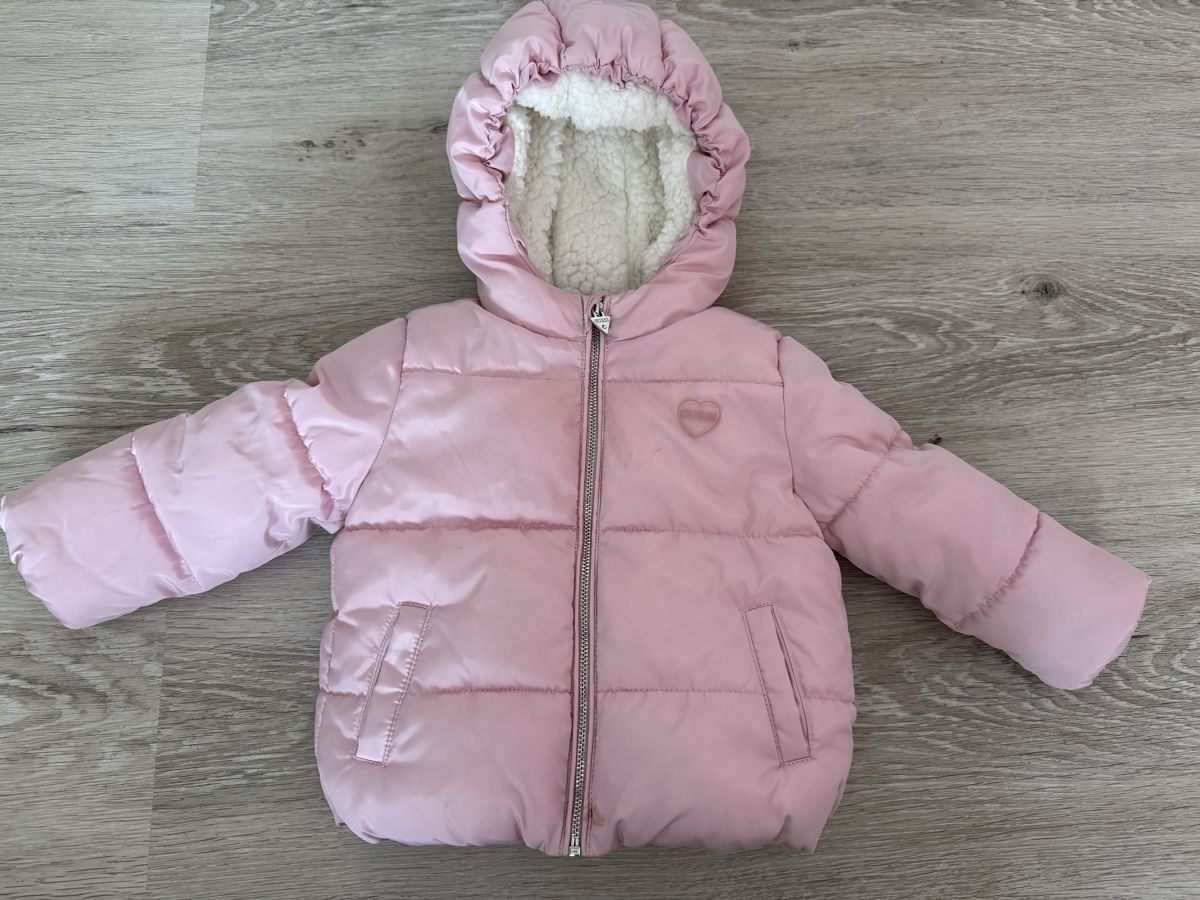 Guess Vestes & Manteaux: Guess Winterjacke rosa – Neuf (Voir description) à Oberglatt ZH par vabend