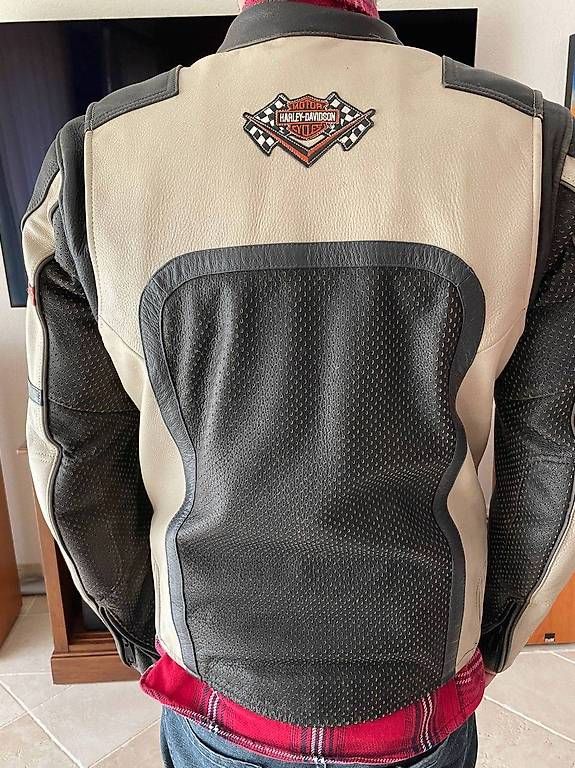 Giacche: veste de moto Harley Davidson taille M-L – Usato da Cheseaux-Lausanne venduto da jea_6j9y 2