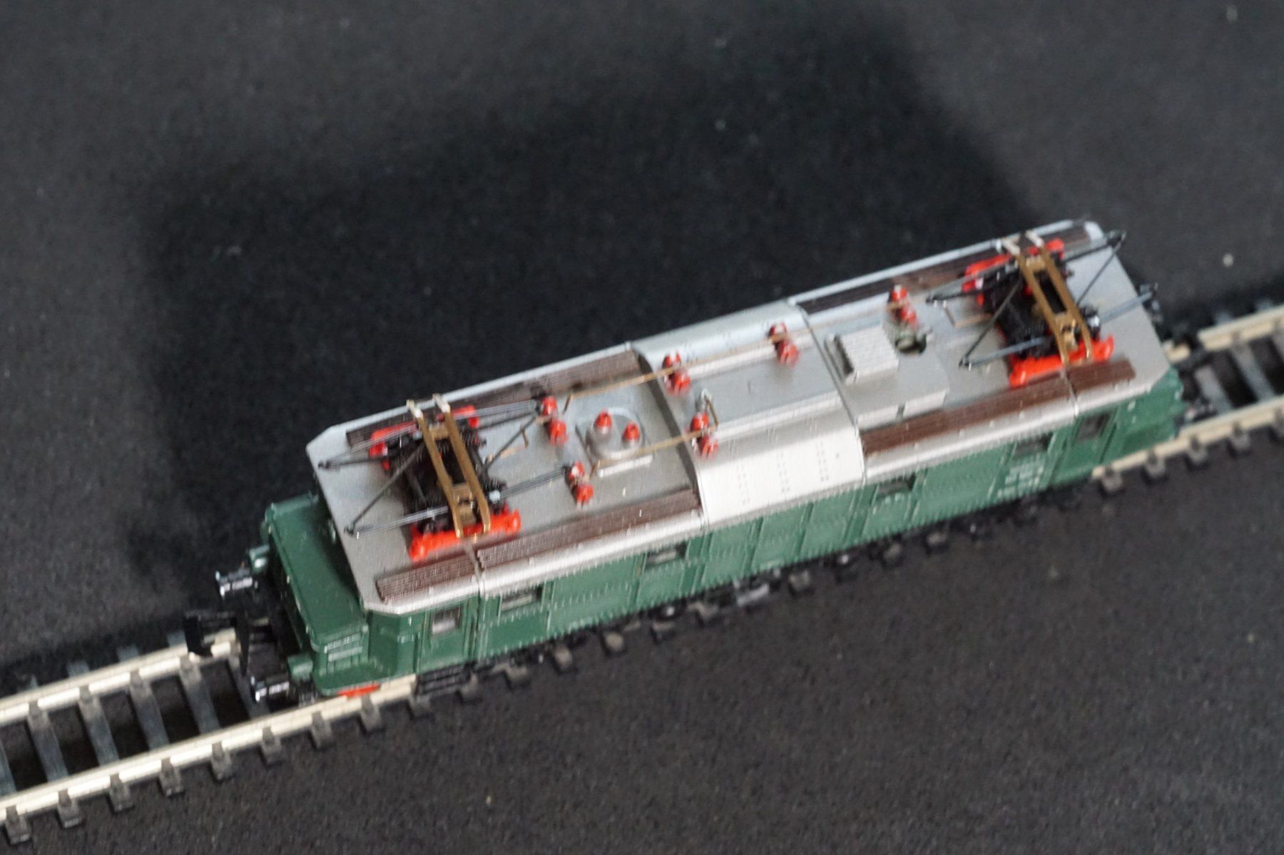 Modellini di ferrovie: DB BR 117 120-6 grün Spur N – Usato da Gränichen venduto da iknow 5