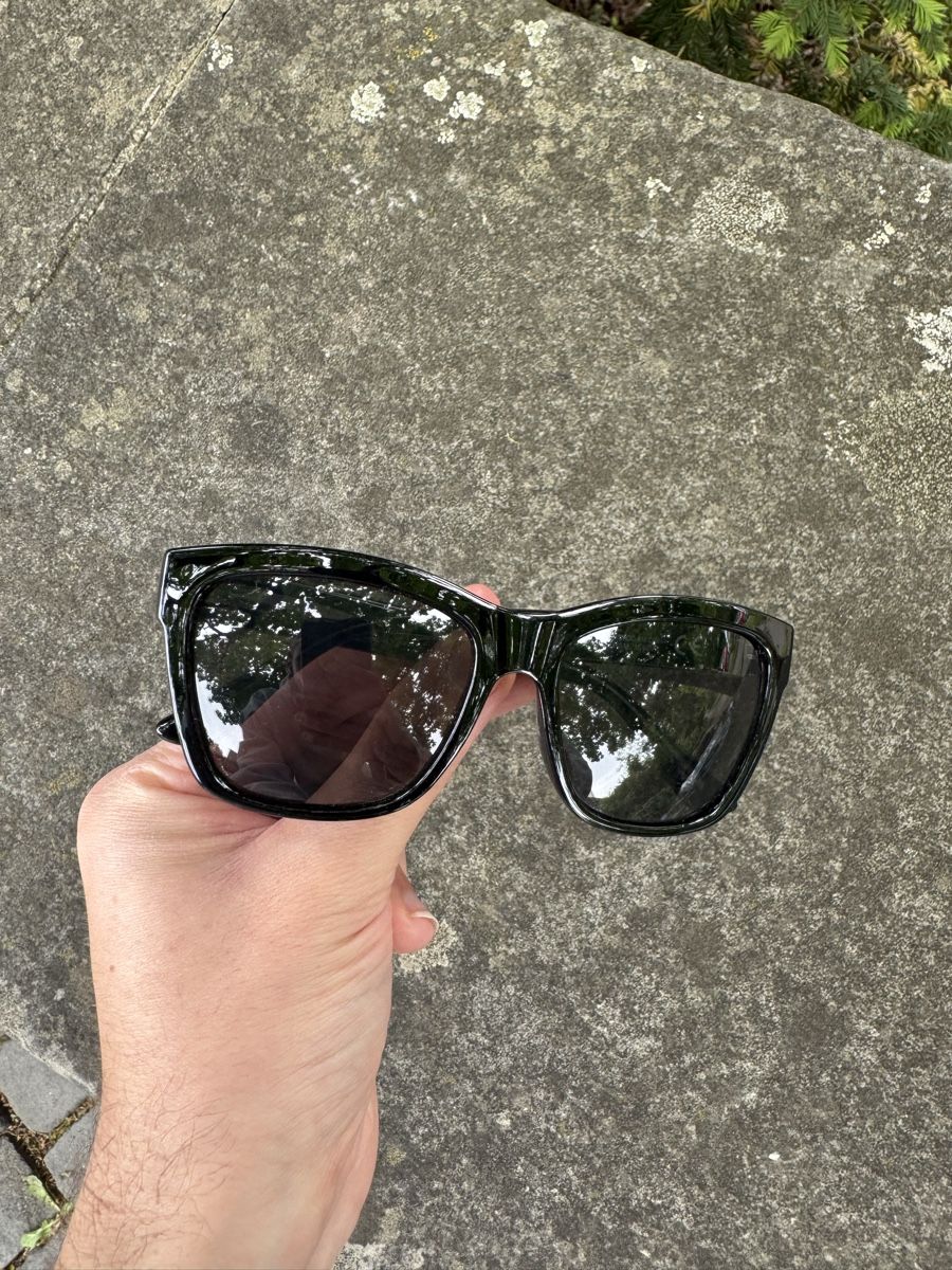 H&M Occhiali & Lenti: H&M Cat Eye Sunglasses Black Y2K – Usato da Effretikon venduto da rus_2l2p 1