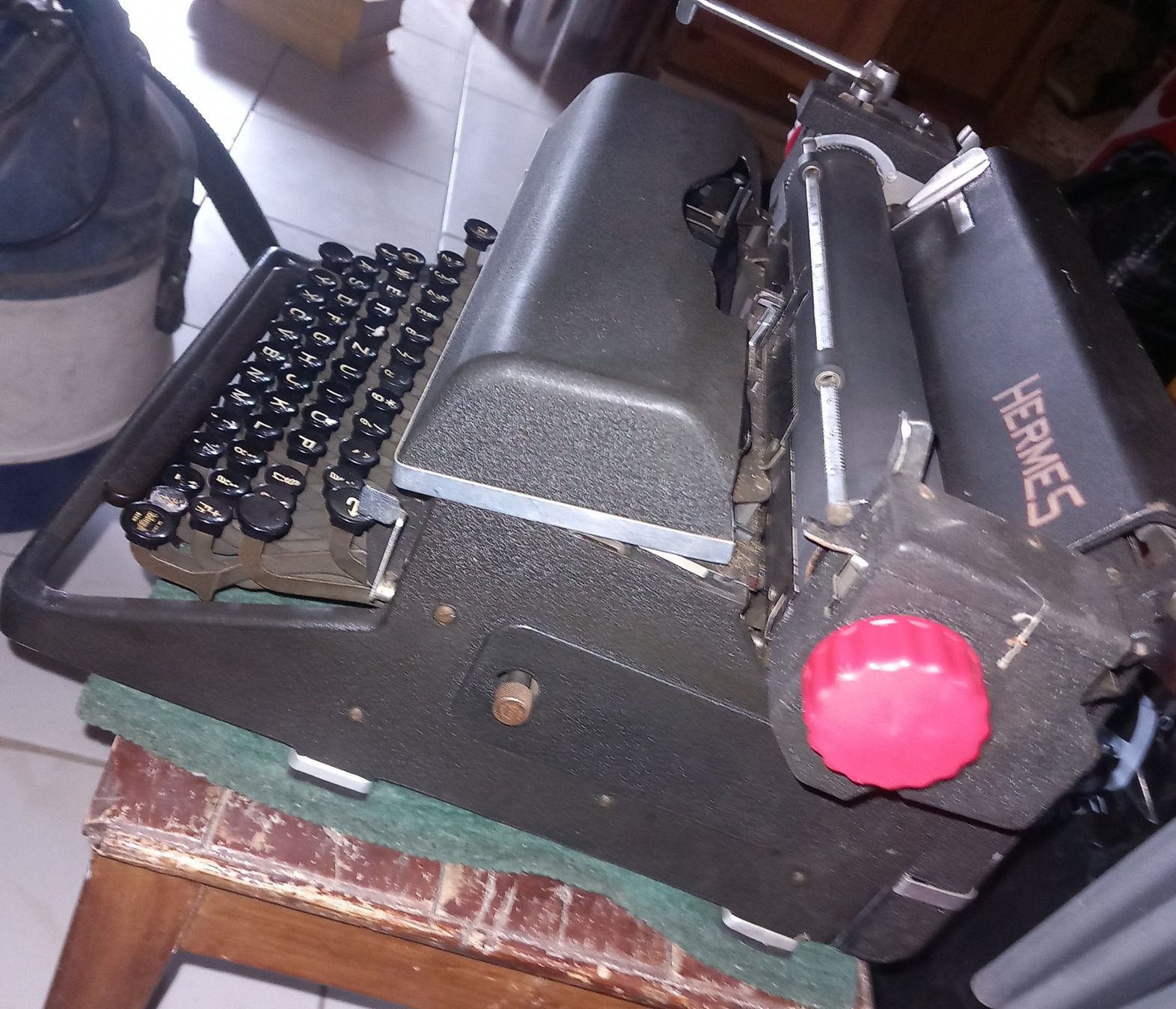 Macchine da scrivere: SCHREIBMASCHINE HERMES – Usato da Ried-Brig venduto da ugukim 2
