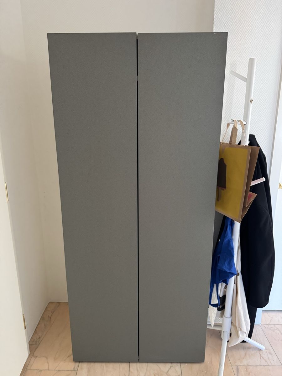 Porte manteau: Wardrobe  – D'occasion à Zürich par boc_5bmx