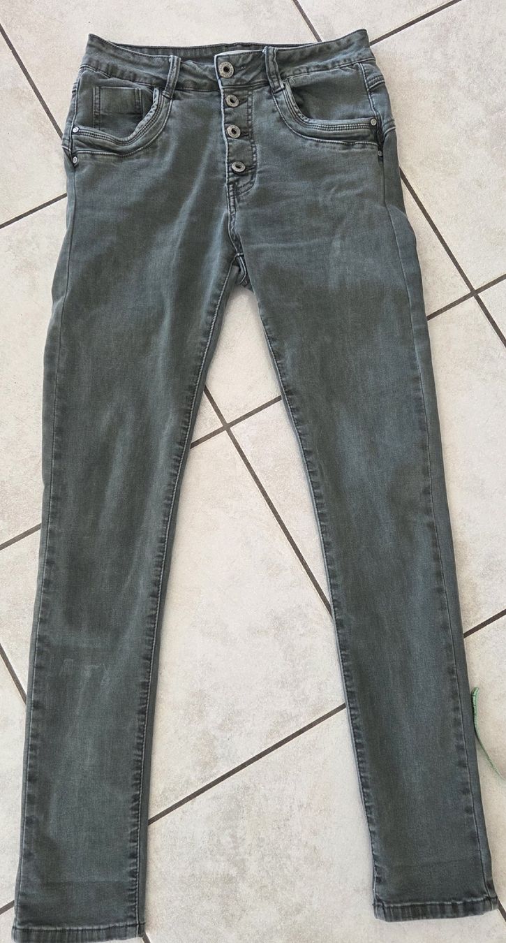 Pantaloni: Hose highwaiste Gr. 36 sehr elastisch – Usato da Lyss venduto da Urma5