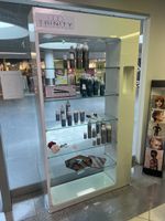 Produkteregal verfügbar bis 25 sept
