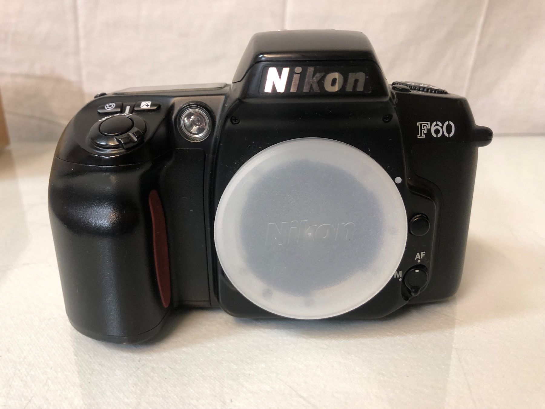 Nikon Fotocamera: NIKON F60 ohne Objektiv – Usato da Brunnen venduto da Allerwaren 1