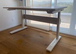 Kinderbürotisch inkl. Korbus