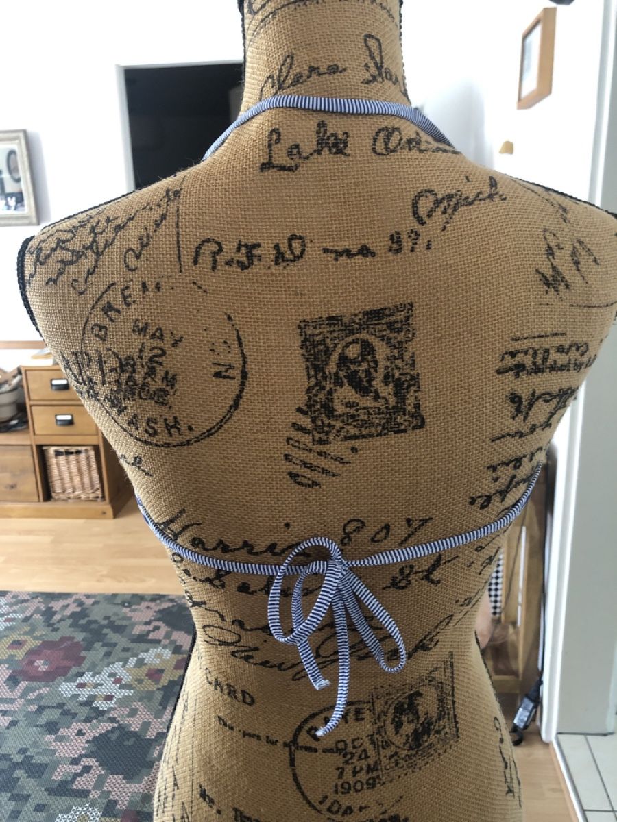 Top: Haut de bikini rayée à volants- Taille S – Nuovo (secondo la descrizione) da Biel/Bienne venduto da Lianumi 2