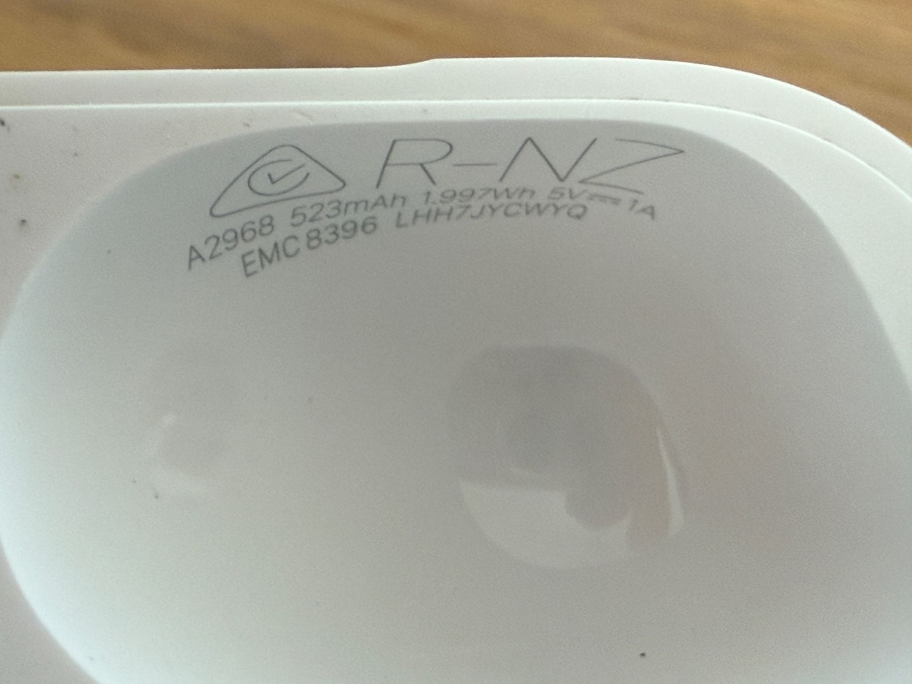 Apple Kopfhörer: APPLE AirPods Pro 2 Charging Case – Gebraucht aus Lausanne von Nine1982 3