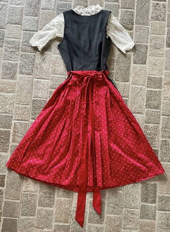 Kleider: Dirndl Gr. 34 mit Krüger Bluse – Gebraucht aus Sarnen von Holzer2 1