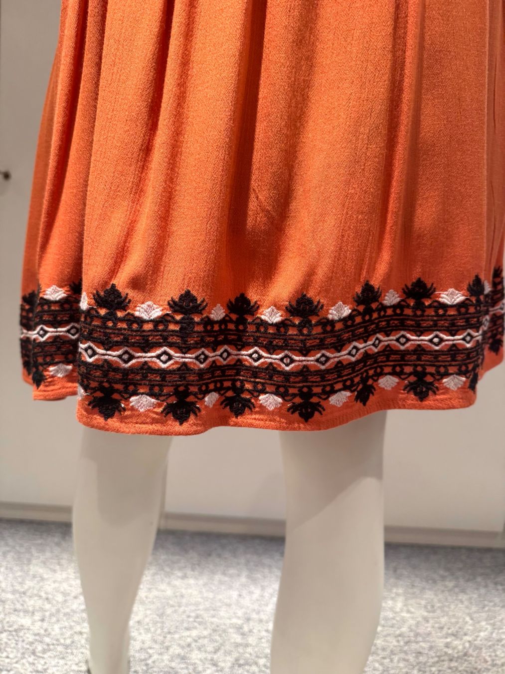 Vestiti: Robe d'été orange, broderie - 36 S – Nuovo (secondo la descrizione) da Genève venduto da fto_sz8d 2