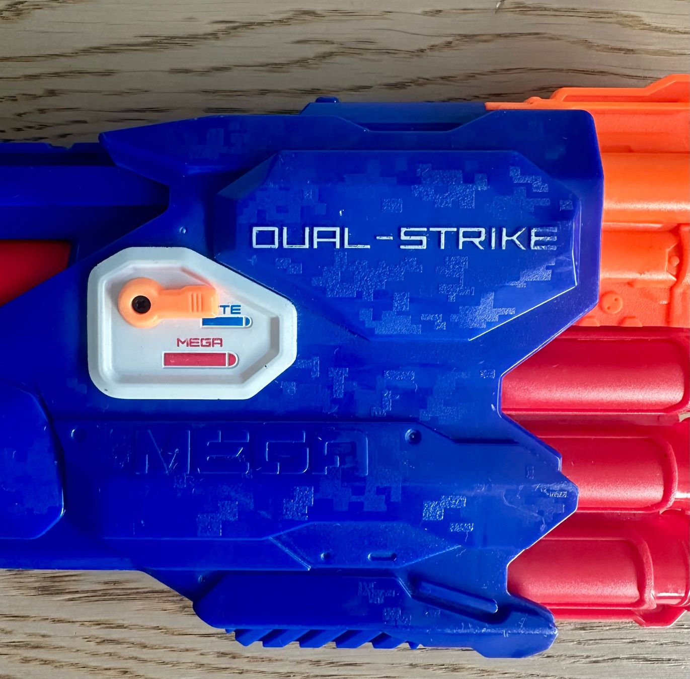 Nerf Giocattoli: Nerf Dual-Strike Blaster Elite und Mini Nerf Pistole – Usato da Abtwil SG venduto da sinsky_ 3