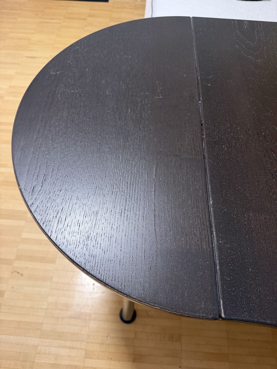 Schreibtisch in L-Form mit Holzplatte und Metallbeinen (D'occasion) à ...