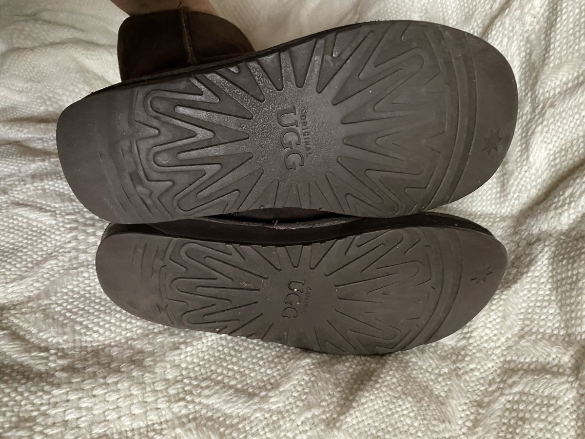 Ugg Scarpe da donna: Bottes UGG marron pointure 38 – Usato da Geneve venduto da Monthoux13 7