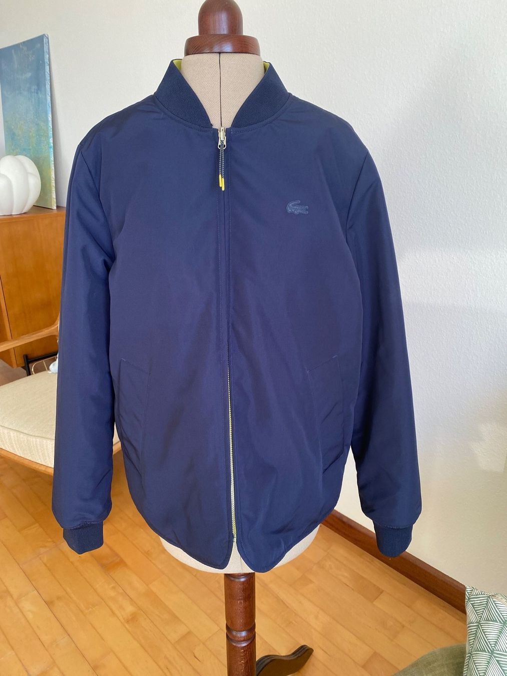 Lacoste Giacche: Veste mi-saison Lacoste réversible taille 42 – Usato da Basel venduto da Maria-Alexa