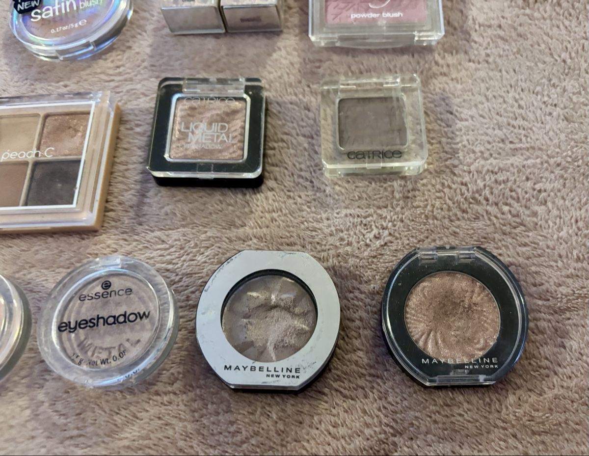 Make-up: Blush/Eyeshadow Mix verschiedene Marken – Gebraucht aus Baden von Tiffany6878 7