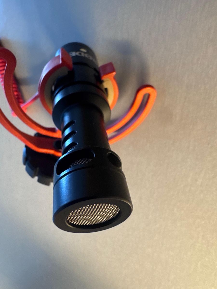 Røde Mikrofone: Microphone RODE – Gebraucht aus Belmont-Lausanne von Michelle_Srdr_