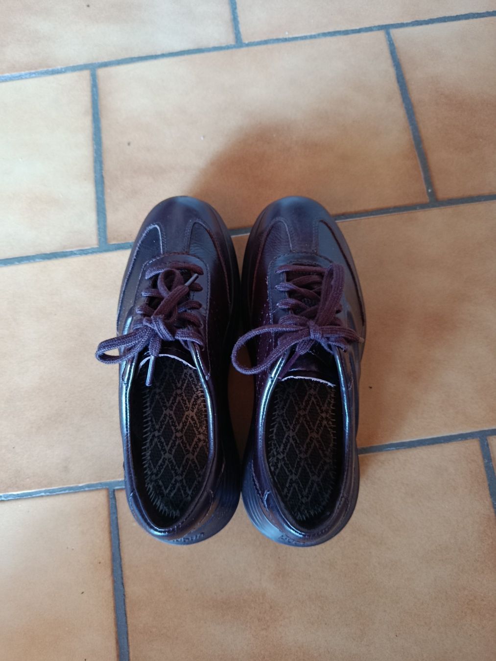 Kybun Scarpe da donna: Kybun shoes cuir véritable – Nuovo (secondo la descrizione) da Malleray venduto da oce_d6v9 2