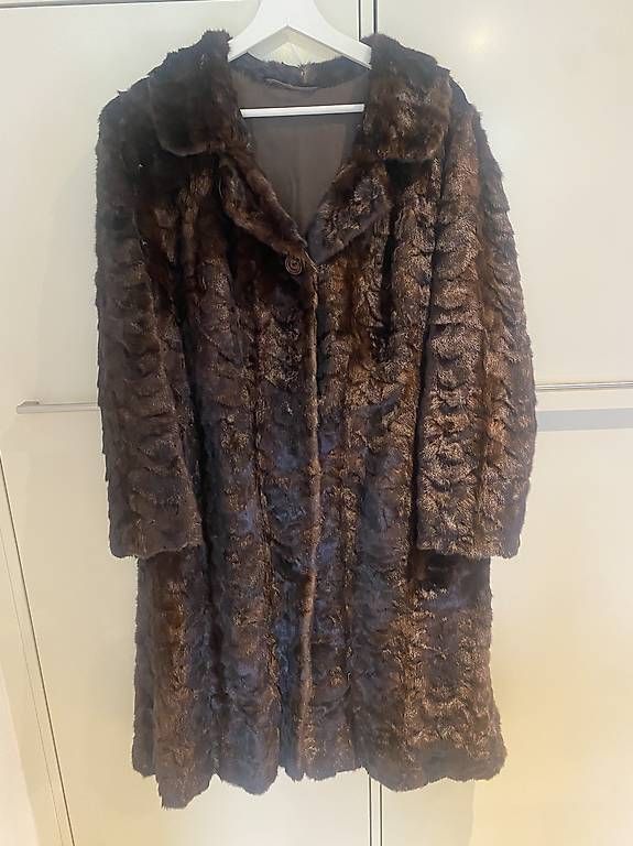 Cappotti: Vintage Nerzmantel  – Usato da Rorschach venduto da Lauraq12 1