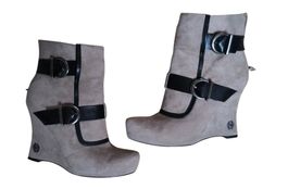 Keilstiefeletten