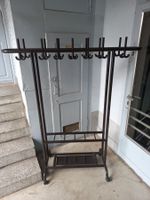 Garderobenständer mit Rollen