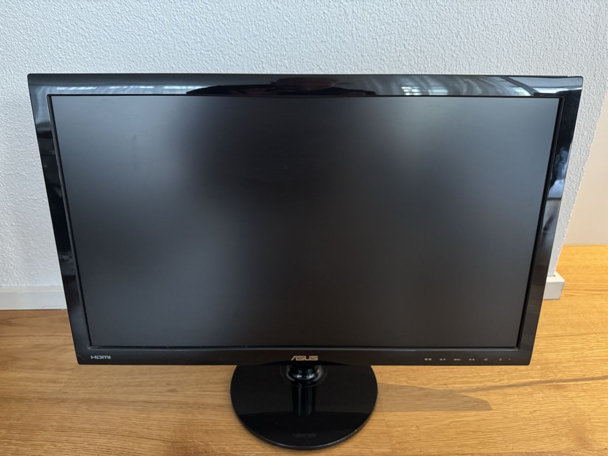 Monitore: Monitor 23.6" Asus VS247H-P – Gebraucht aus Emmenbrücke von gre_j8xk