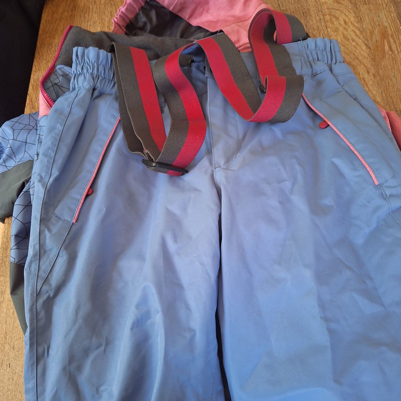 Giacche & Cappotti: Skidress Jacke und Hose – Usato da Riehen venduto da rah_rr6c 2